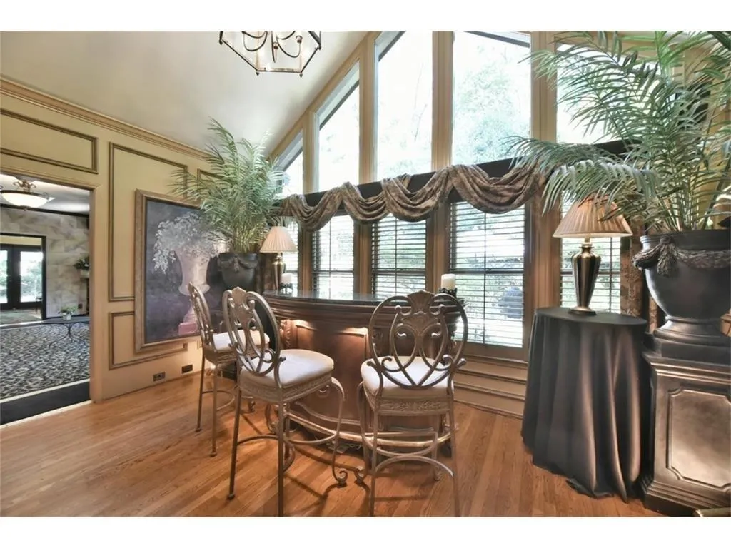 8485 Valemont Drive, Sandy Springs, Georgia 30350, 4 Bedrooms Bedrooms, ,4 BathroomsBathrooms,Residential,Sold,8485 Valemont Drive,5883923