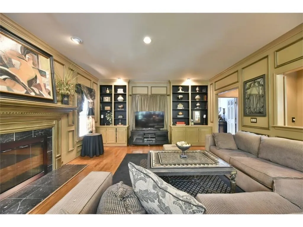 8485 Valemont Drive, Sandy Springs, Georgia 30350, 4 Bedrooms Bedrooms, ,4 BathroomsBathrooms,Residential,Sold,8485 Valemont Drive,5883923