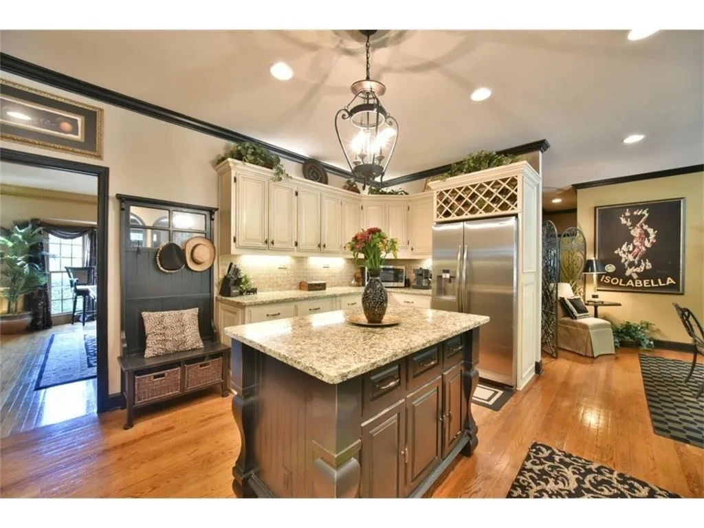 8485 Valemont Drive, Sandy Springs, Georgia 30350, 4 Bedrooms Bedrooms, ,4 BathroomsBathrooms,Residential,Sold,8485 Valemont Drive,5883923