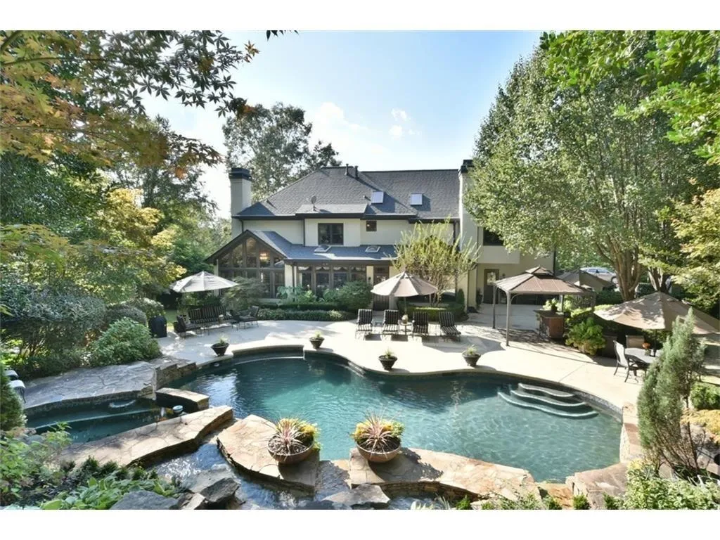 8485 Valemont Drive, Sandy Springs, Georgia 30350, 4 Bedrooms Bedrooms, ,4 BathroomsBathrooms,Residential,Sold,8485 Valemont Drive,5883923