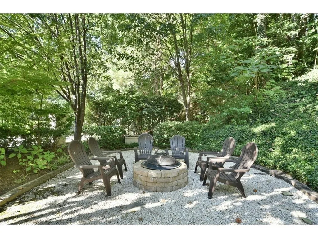 8485 Valemont Drive, Sandy Springs, Georgia 30350, 4 Bedrooms Bedrooms, ,4 BathroomsBathrooms,Residential,Sold,8485 Valemont Drive,5883923