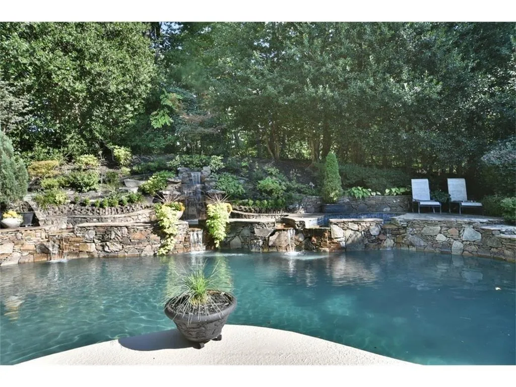 8485 Valemont Drive, Sandy Springs, Georgia 30350, 4 Bedrooms Bedrooms, ,4 BathroomsBathrooms,Residential,Sold,8485 Valemont Drive,5883923