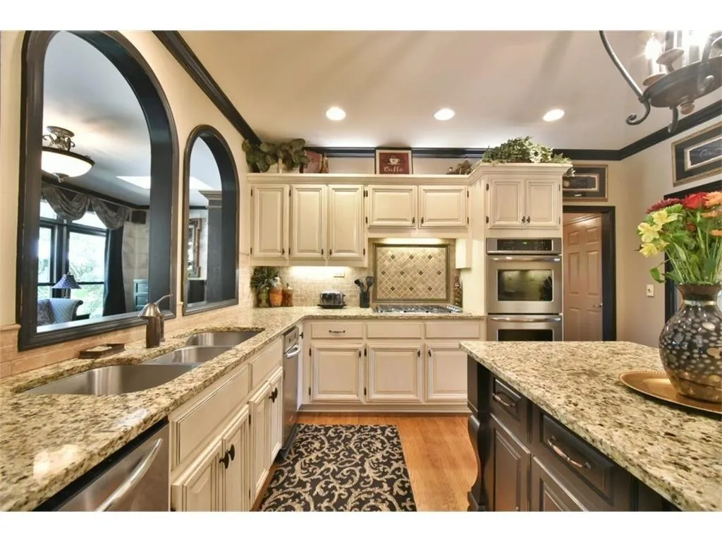 8485 Valemont Drive, Sandy Springs, Georgia 30350, 4 Bedrooms Bedrooms, ,4 BathroomsBathrooms,Residential,Sold,8485 Valemont Drive,5883923