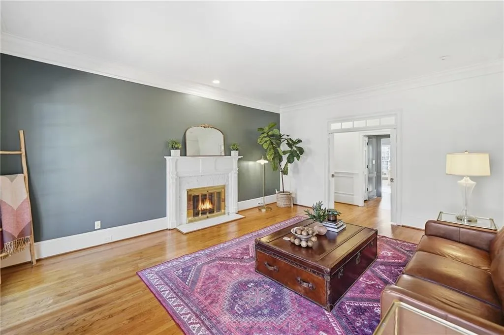 8520 Valemont Drive, Sandy Springs, Georgia 30350, 6 Bedrooms Bedrooms, ,5 BathroomsBathrooms,Residential,Sold,8520 Valemont Drive,7699986