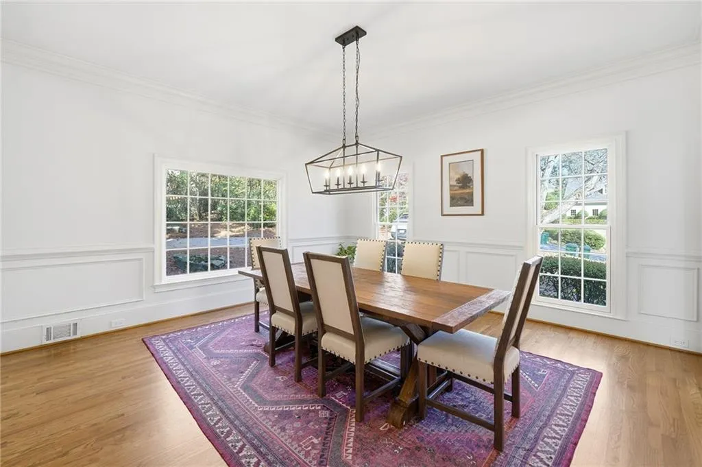 8520 Valemont Drive, Sandy Springs, Georgia 30350, 6 Bedrooms Bedrooms, ,5 BathroomsBathrooms,Residential,Sold,8520 Valemont Drive,7699986