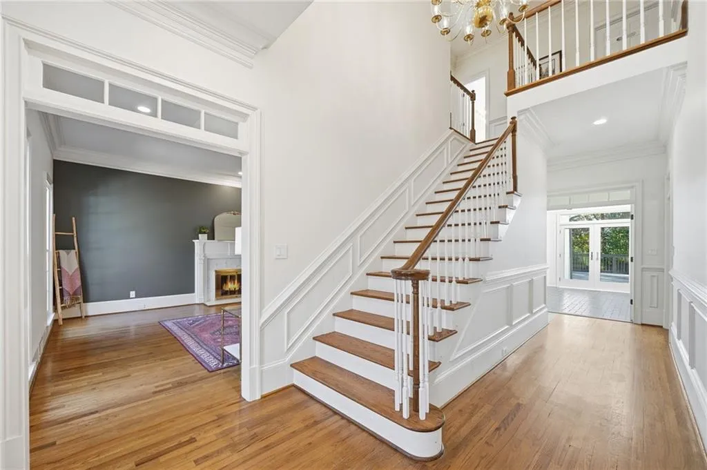 8520 Valemont Drive, Sandy Springs, Georgia 30350, 6 Bedrooms Bedrooms, ,5 BathroomsBathrooms,Residential,Sold,8520 Valemont Drive,7699986
