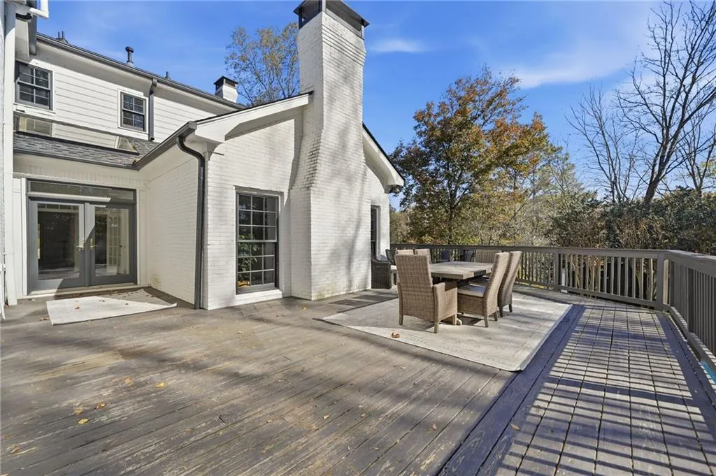 8520 Valemont Drive, Sandy Springs, Georgia 30350, 6 Bedrooms Bedrooms, ,5 BathroomsBathrooms,Residential,Sold,8520 Valemont Drive,7699986