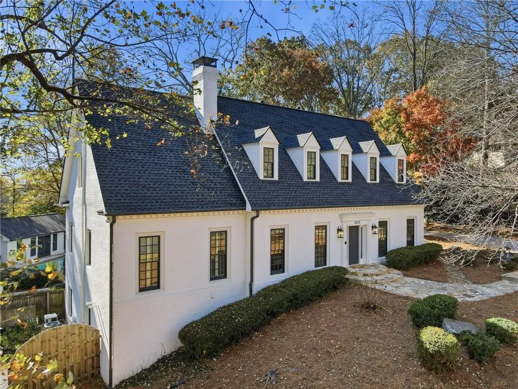 8520 Valemont Drive, Sandy Springs, Georgia 30350, 6 Bedrooms Bedrooms, ,5 BathroomsBathrooms,Residential,For Sale,8520 Valemont Drive,7699986