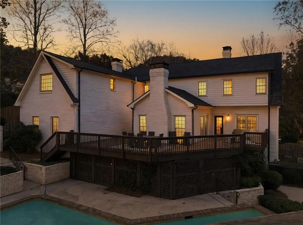 8520 Valemont Drive, Sandy Springs, Georgia 30350, 6 Bedrooms Bedrooms, ,5 BathroomsBathrooms,Residential,Sold,8520 Valemont Drive,7699986