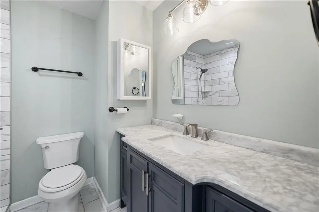 8520 Valemont Drive, Sandy Springs, Georgia 30350, 6 Bedrooms Bedrooms, ,5 BathroomsBathrooms,Residential,Sold,8520 Valemont Drive,7699986