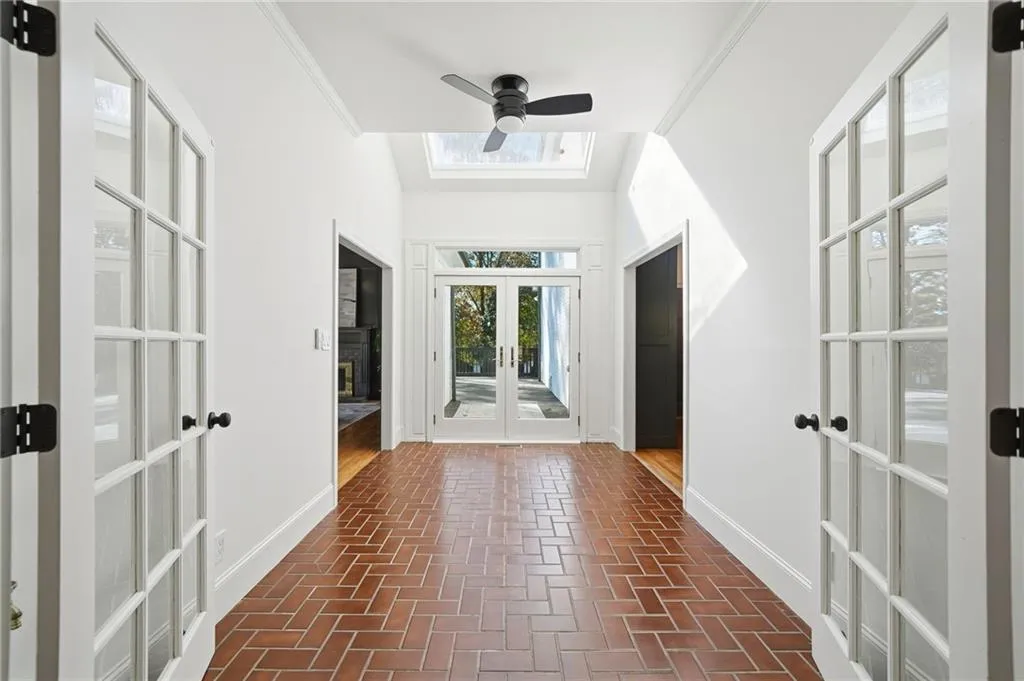 8520 Valemont Drive, Sandy Springs, Georgia 30350, 6 Bedrooms Bedrooms, ,5 BathroomsBathrooms,Residential,Sold,8520 Valemont Drive,7699986