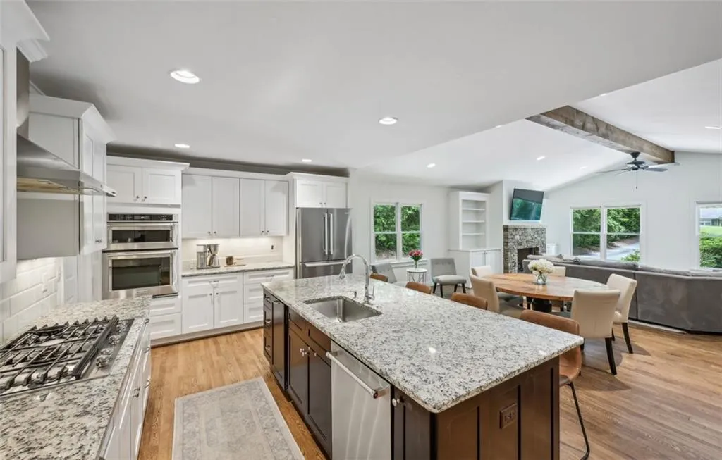 5920 Hilderbrand Drive, Atlanta, Georgia 30328, 4 Bedrooms Bedrooms, ,3 BathroomsBathrooms,Residential,Sold,5920 Hilderbrand Drive,7402224