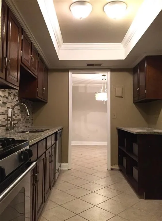 6851 Roswell Road Unit P1, Atlanta, Georgia 30328, 2 Bedrooms Bedrooms, ,2 BathroomsBathrooms,Residential,Sold,6851 Roswell Road Unit P1,5605523