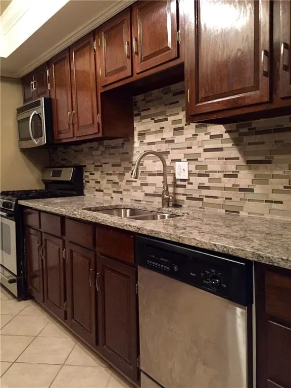 6851 Roswell Road Unit P1, Atlanta, Georgia 30328, 2 Bedrooms Bedrooms, ,2 BathroomsBathrooms,Residential,Sold,6851 Roswell Road Unit P1,5605523