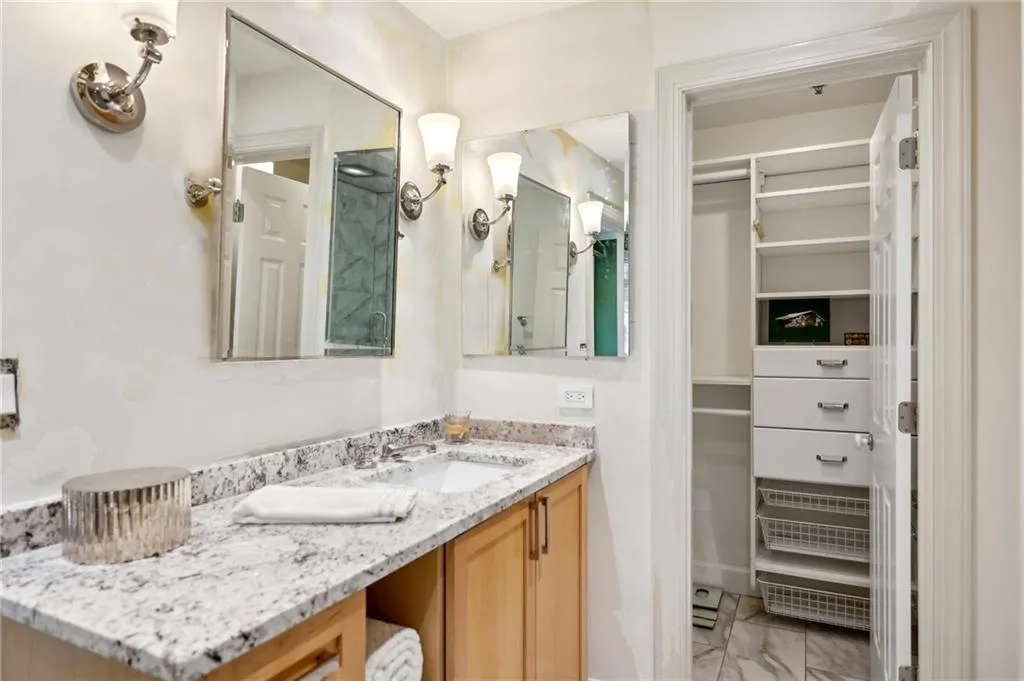 3101 Howell Mill Road Nw Unit 121, Atlanta, Georgia 30327, 1 Bedroom Bedrooms, ,1 BathroomBathrooms,Residential,For Sale,3101 Howell Mill Road Nw Unit 121,7661872