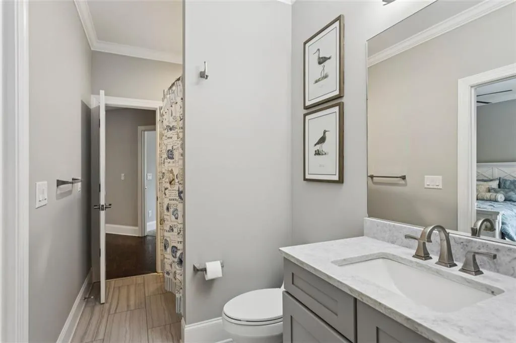 20 W Belle Isle Road, Sandy Springs, Georgia 30342, 5 Bedrooms Bedrooms, ,4 BathroomsBathrooms,Residential,For Sale,20 W Belle Isle Road,7629305