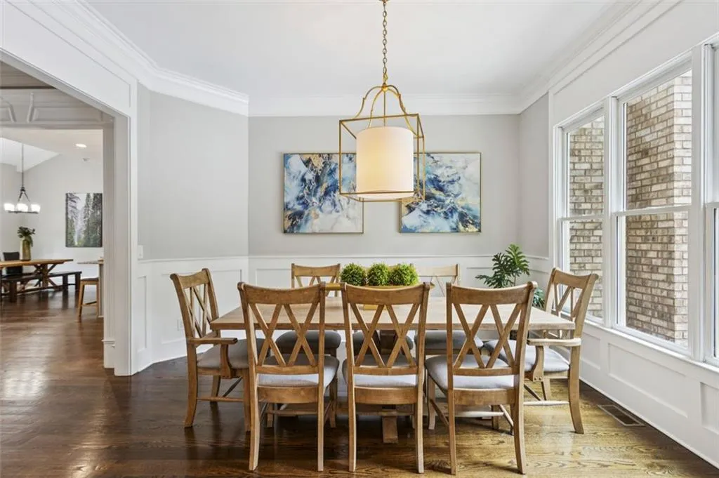 20 W Belle Isle Road, Sandy Springs, Georgia 30342, 5 Bedrooms Bedrooms, ,4 BathroomsBathrooms,Residential,For Sale,20 W Belle Isle Road,7629305