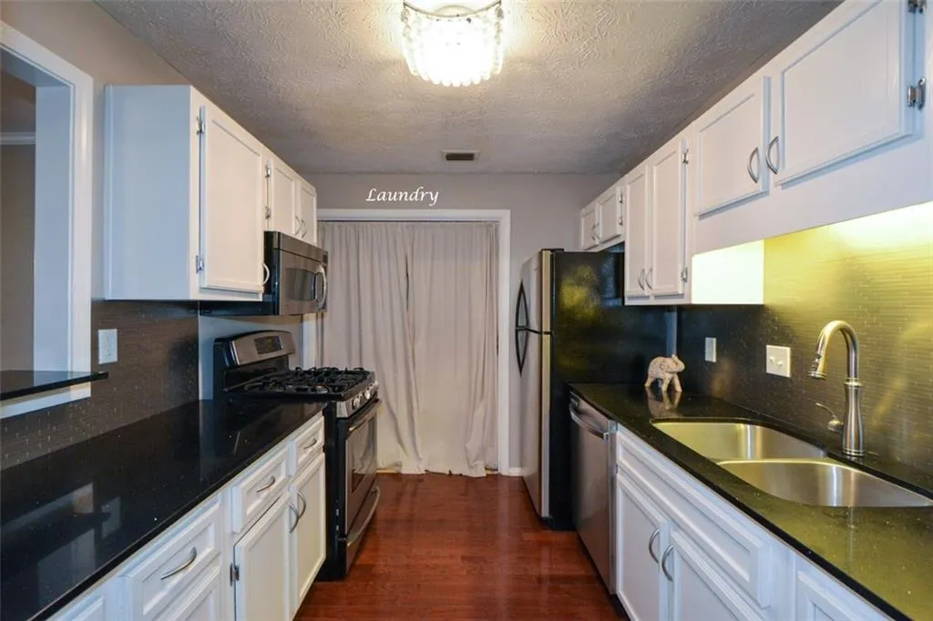 1602 Gettysburg Place, Sandy Springs, Georgia 30350, 2 Bedrooms Bedrooms, ,2 BathroomsBathrooms,Residential,For Sale,1602 Gettysburg Place,7552766