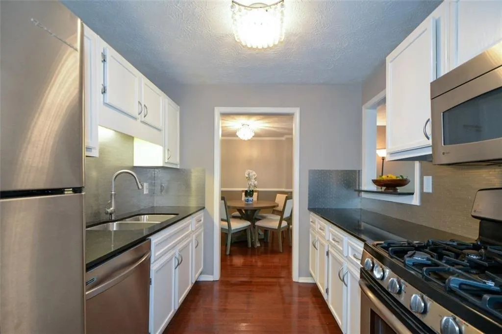 1602 Gettysburg Place, Sandy Springs, Georgia 30350, 2 Bedrooms Bedrooms, ,2 BathroomsBathrooms,Residential,For Sale,1602 Gettysburg Place,7552766