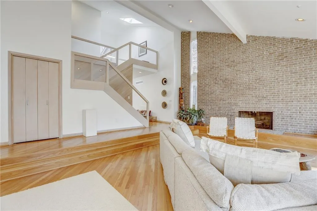 4 Misty Ridge Manor, Atlanta, Georgia 30327, 4 Bedrooms Bedrooms, ,3 BathroomsBathrooms,Residential,Sold,4 Misty Ridge Manor,5991942