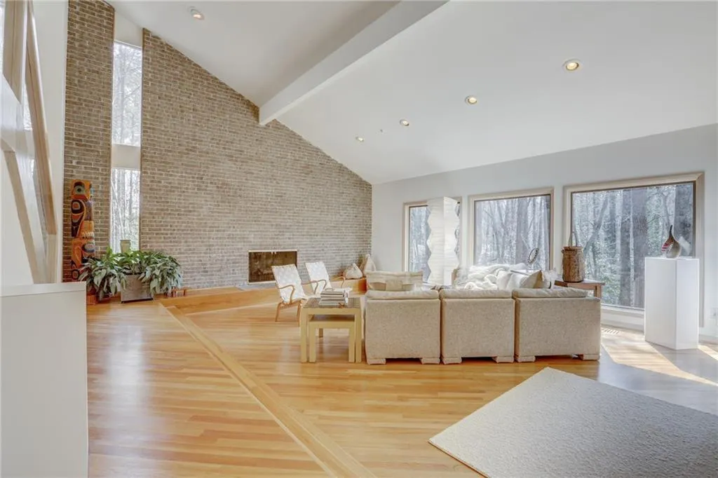 4 Misty Ridge Manor, Atlanta, Georgia 30327, 4 Bedrooms Bedrooms, ,3 BathroomsBathrooms,Residential,Sold,4 Misty Ridge Manor,5991942