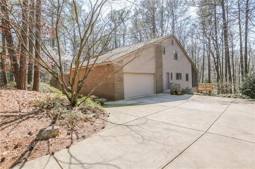 4 Misty Ridge Manor, Atlanta, Georgia 30327, 4 Bedrooms Bedrooms, ,3 BathroomsBathrooms,Residential,Sold,4 Misty Ridge Manor,5991942