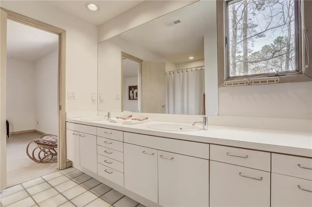 4 Misty Ridge Manor, Atlanta, Georgia 30327, 4 Bedrooms Bedrooms, ,3 BathroomsBathrooms,Residential,Sold,4 Misty Ridge Manor,5991942