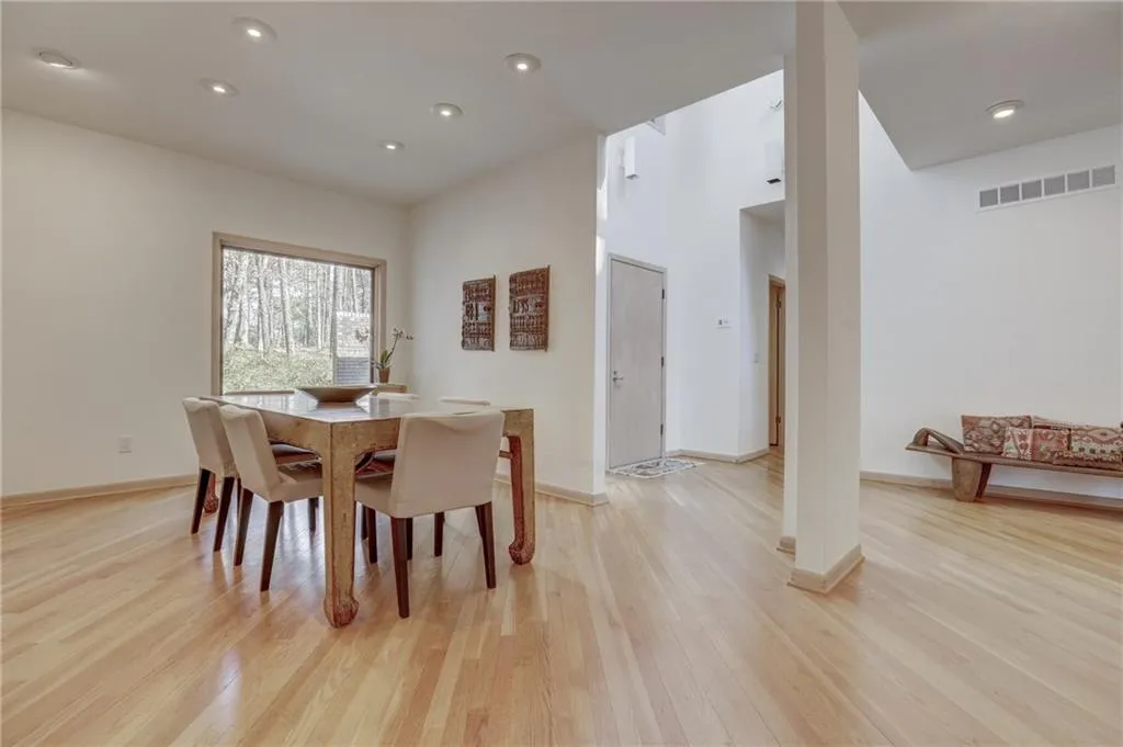 4 Misty Ridge Manor, Atlanta, Georgia 30327, 4 Bedrooms Bedrooms, ,3 BathroomsBathrooms,Residential,Sold,4 Misty Ridge Manor,5991942