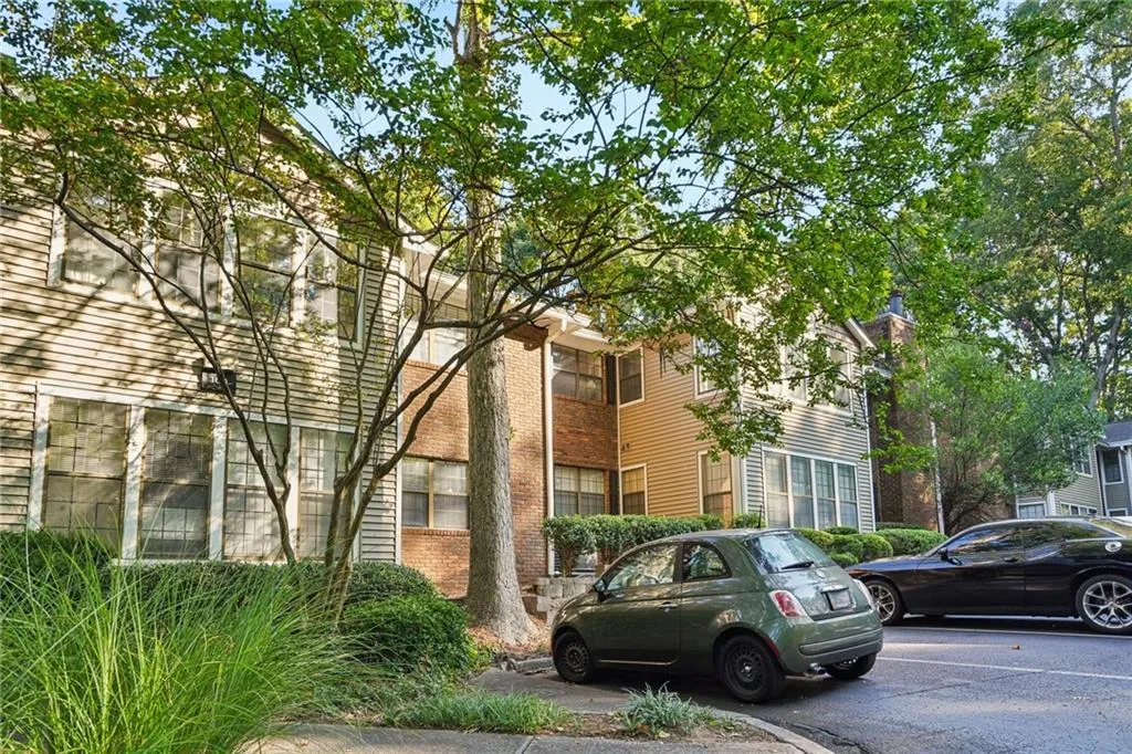 112 Barrington Hills Drive, Atlanta, Georgia 30350, 2 Bedrooms Bedrooms, ,2 BathroomsBathrooms,Residential,For Sale,112 Barrington Hills Drive,7650632