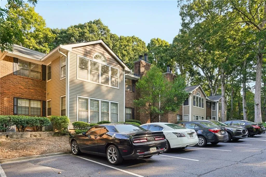 112 Barrington Hills Drive, Atlanta, Georgia 30350, 2 Bedrooms Bedrooms, ,2 BathroomsBathrooms,Residential,For Sale,112 Barrington Hills Drive,7650632
