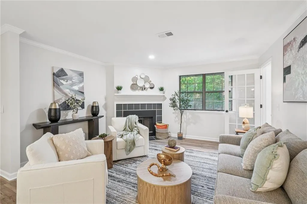 112 Barrington Hills Drive, Atlanta, Georgia 30350, 2 Bedrooms Bedrooms, ,2 BathroomsBathrooms,Residential,For Sale,112 Barrington Hills Drive,7650632
