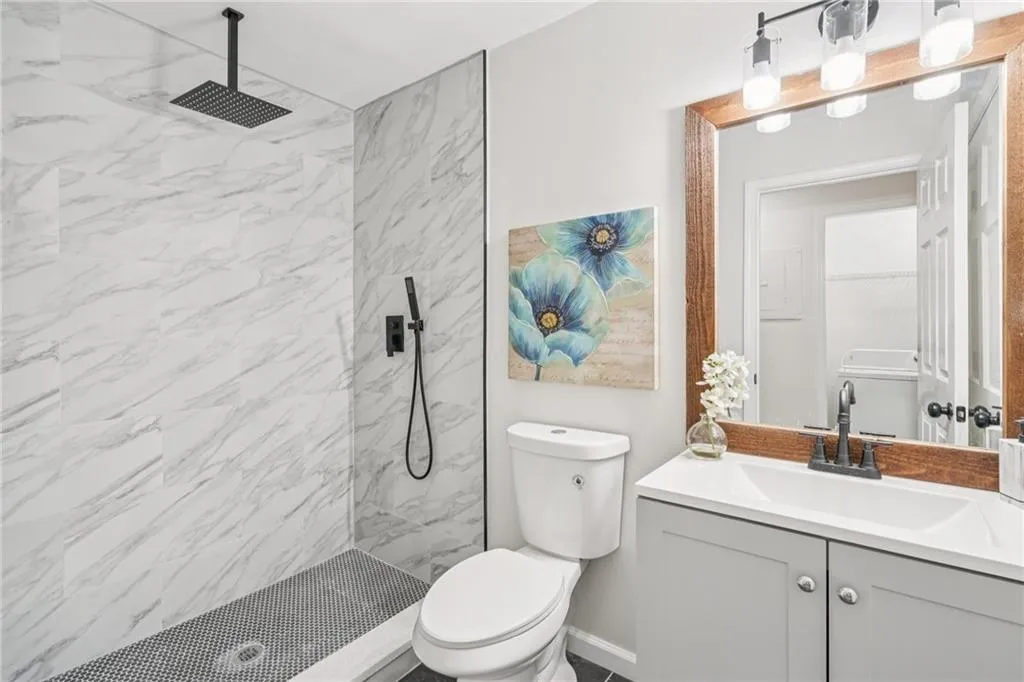 112 Barrington Hills Drive, Atlanta, Georgia 30350, 2 Bedrooms Bedrooms, ,2 BathroomsBathrooms,Residential,For Sale,112 Barrington Hills Drive,7650632