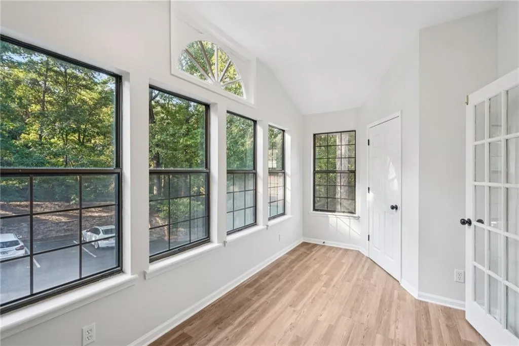 112 Barrington Hills Drive, Atlanta, Georgia 30350, 2 Bedrooms Bedrooms, ,2 BathroomsBathrooms,Residential,For Sale,112 Barrington Hills Drive,7650632
