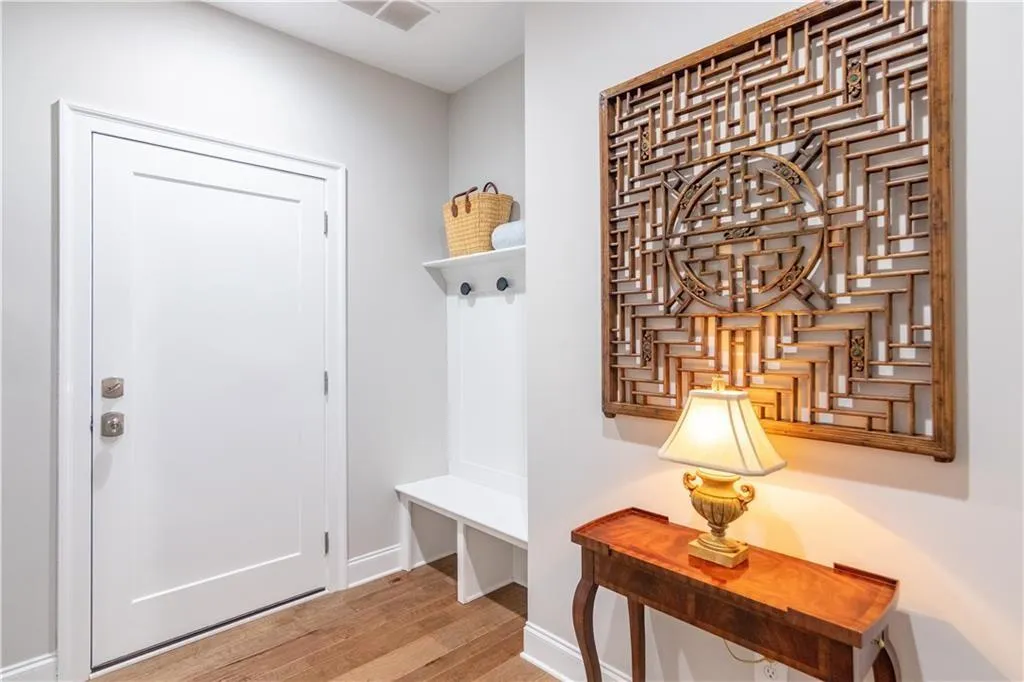 110 Ridgely Court Unit 23, Atlanta, Georgia 30342, 4 Bedrooms Bedrooms, ,4 BathroomsBathrooms,Residential,Sold,110 Ridgely Court Unit 23,6871549