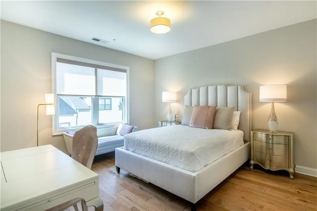 110 Ridgely Court Unit 23, Atlanta, Georgia 30342, 4 Bedrooms Bedrooms, ,4 BathroomsBathrooms,Residential,Sold,110 Ridgely Court Unit 23,6871549