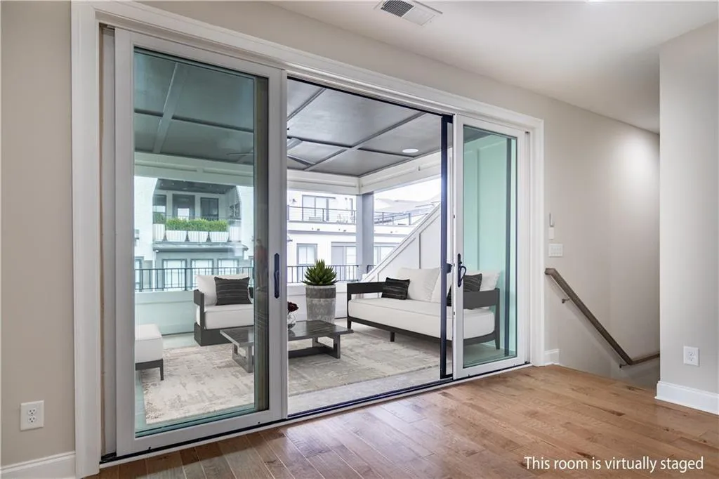 110 Ridgely Court Unit 23, Atlanta, Georgia 30342, 4 Bedrooms Bedrooms, ,4 BathroomsBathrooms,Residential,Sold,110 Ridgely Court Unit 23,6871549