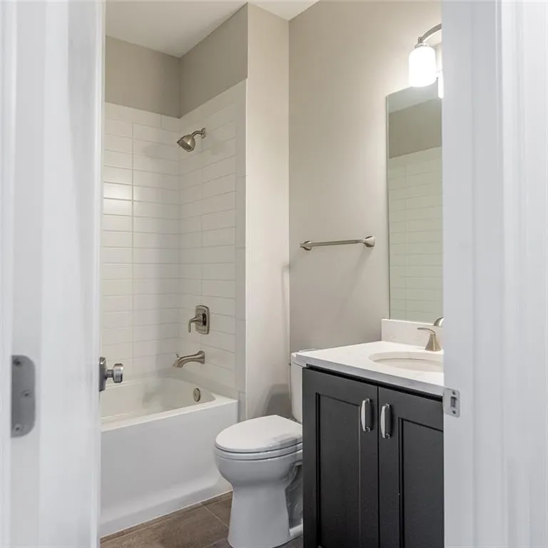 110 Ridgely Court Unit 23, Atlanta, Georgia 30342, 4 Bedrooms Bedrooms, ,4 BathroomsBathrooms,Residential,Sold,110 Ridgely Court Unit 23,6871549