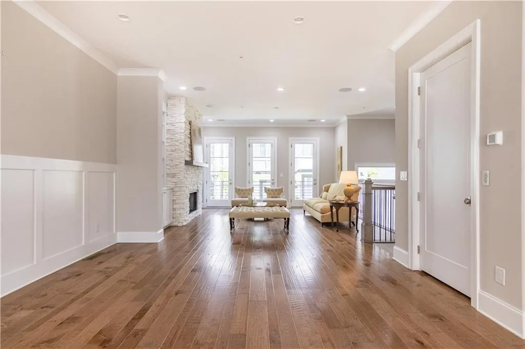 110 Ridgely Court Unit 23, Atlanta, Georgia 30342, 4 Bedrooms Bedrooms, ,4 BathroomsBathrooms,Residential,Sold,110 Ridgely Court Unit 23,6871549