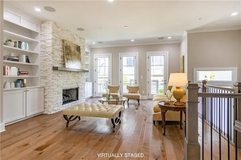 110 Ridgely Court Unit 23, Atlanta, Georgia 30342, 4 Bedrooms Bedrooms, ,4 BathroomsBathrooms,Residential,Sold,110 Ridgely Court Unit 23,6871549