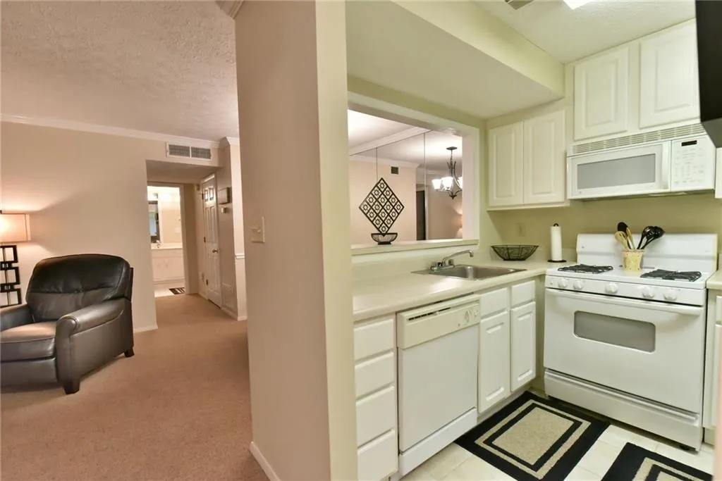 605 River Run Drive, Atlanta, Georgia 30350, 1 Bedroom Bedrooms, ,1 BathroomBathrooms,Residential,Sold,605 River Run Drive,5879450