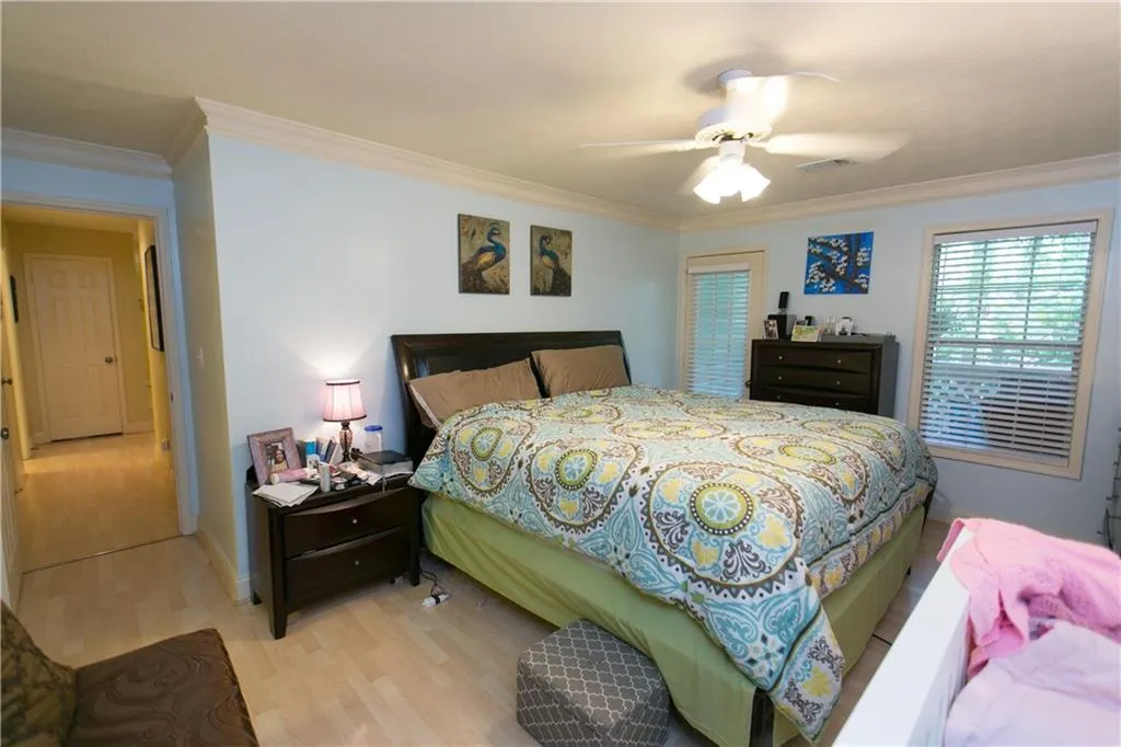 704 Vicksburg Place, Sandy Springs, Georgia 30350, 3 Bedrooms Bedrooms, ,2 BathroomsBathrooms,Residential,Sold,704 Vicksburg Place,5687266