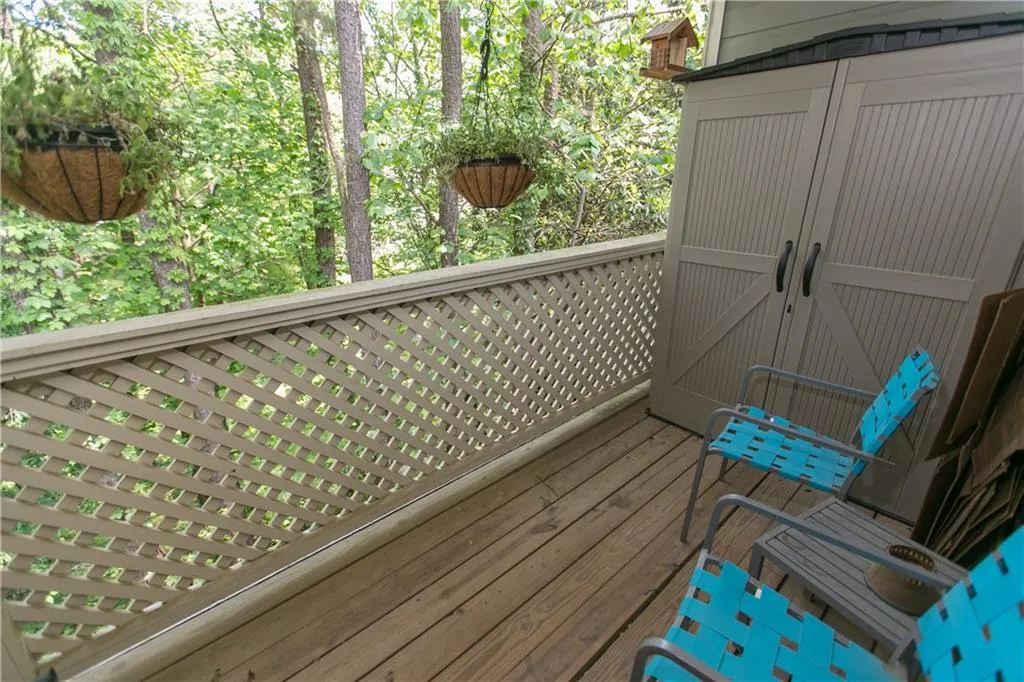 704 Vicksburg Place, Sandy Springs, Georgia 30350, 3 Bedrooms Bedrooms, ,2 BathroomsBathrooms,Residential,Sold,704 Vicksburg Place,5687266