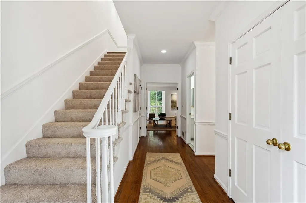 39 Willow Glen Ne, Atlanta, Georgia 30342, 3 Bedrooms Bedrooms, ,3 BathroomsBathrooms,Residential,Sold,39 Willow Glen Ne,7180889