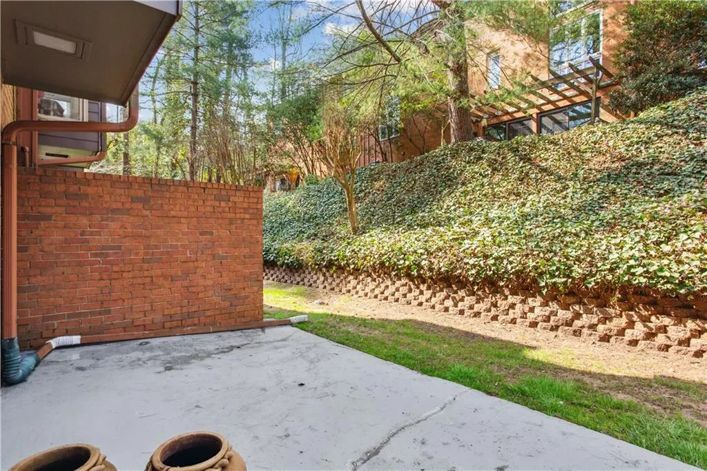 39 Willow Glen Ne, Atlanta, Georgia 30342, 3 Bedrooms Bedrooms, ,3 BathroomsBathrooms,Residential,Sold,39 Willow Glen Ne,7180889