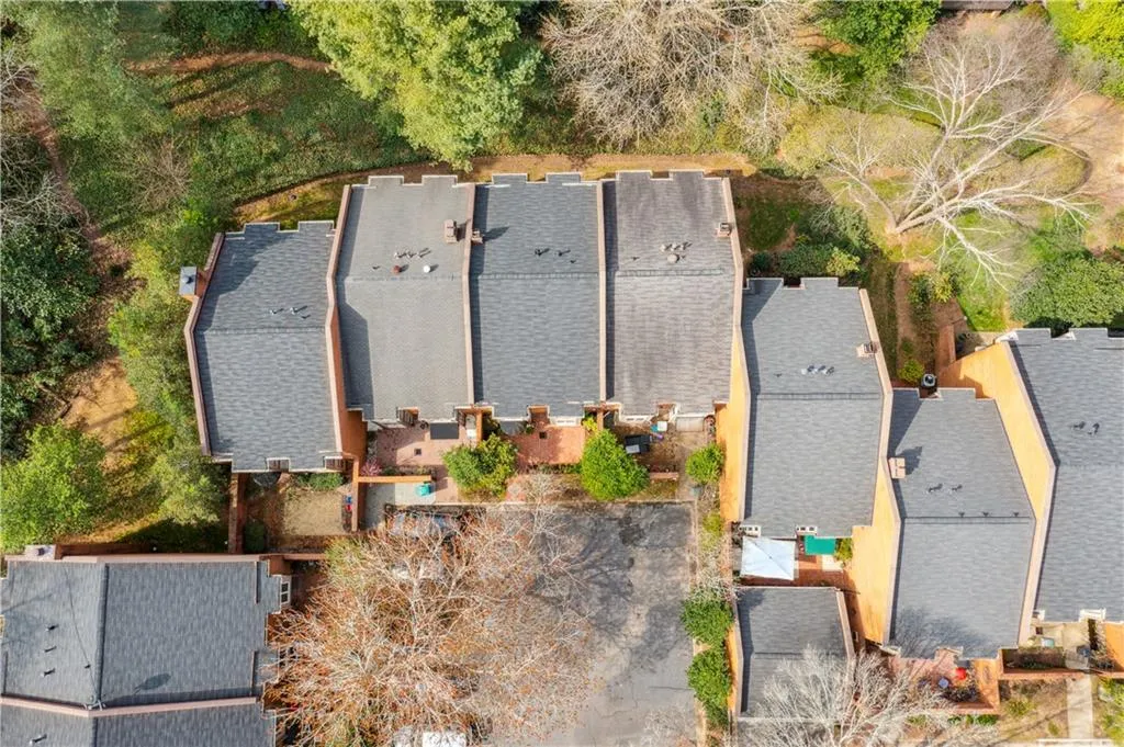 39 Willow Glen Ne, Atlanta, Georgia 30342, 3 Bedrooms Bedrooms, ,3 BathroomsBathrooms,Residential,Sold,39 Willow Glen Ne,7180889