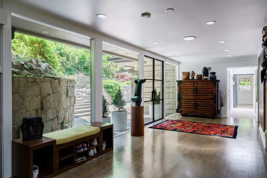 465 Hillside Drive Nw, Atlanta, Georgia 30342, 5 Bedrooms Bedrooms, ,4 BathroomsBathrooms,Residential,For Sale,465 Hillside Drive Nw,7657057