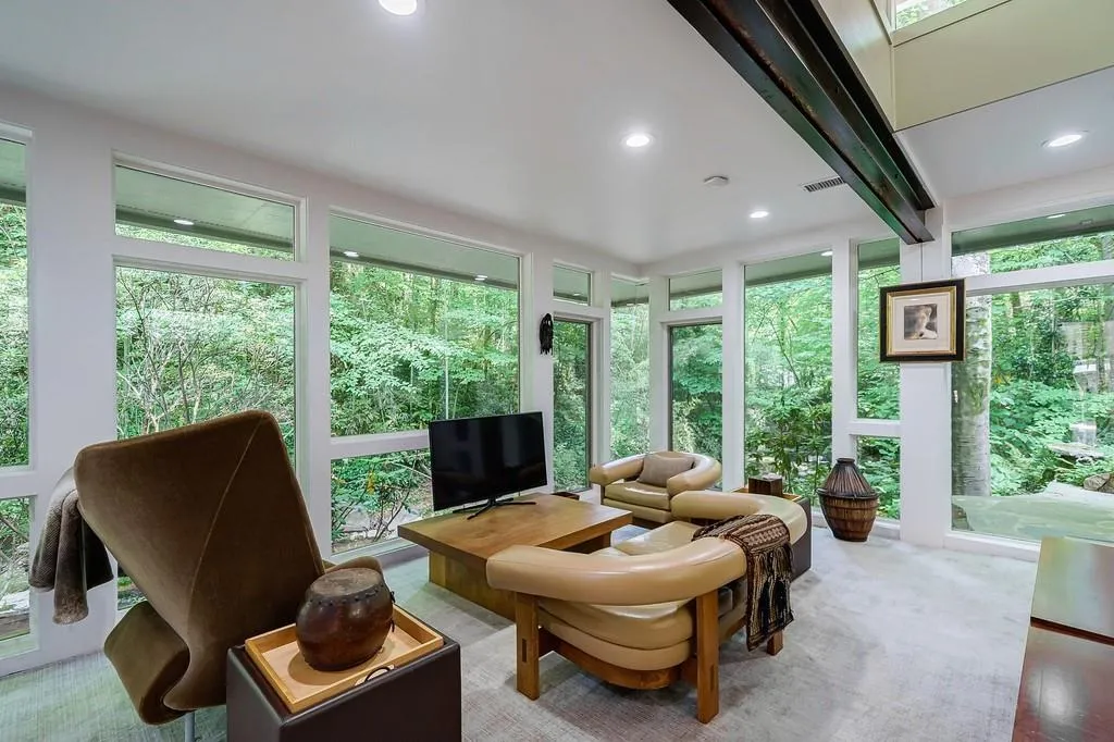 465 Hillside Drive Nw, Atlanta, Georgia 30342, 5 Bedrooms Bedrooms, ,4 BathroomsBathrooms,Residential,For Sale,465 Hillside Drive Nw,7657057