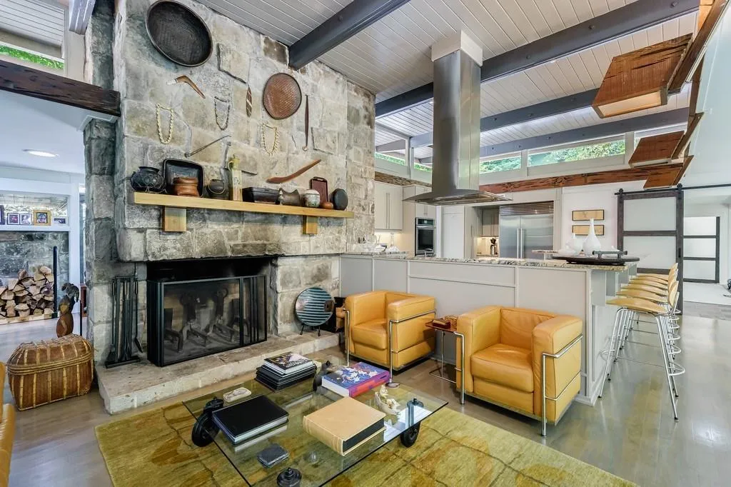 465 Hillside Drive Nw, Atlanta, Georgia 30342, 5 Bedrooms Bedrooms, ,4 BathroomsBathrooms,Residential,For Sale,465 Hillside Drive Nw,7657057