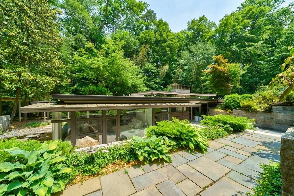 465 Hillside Drive Nw, Atlanta, Georgia 30342, 5 Bedrooms Bedrooms, ,4 BathroomsBathrooms,Residential,For Sale,465 Hillside Drive Nw,7657057