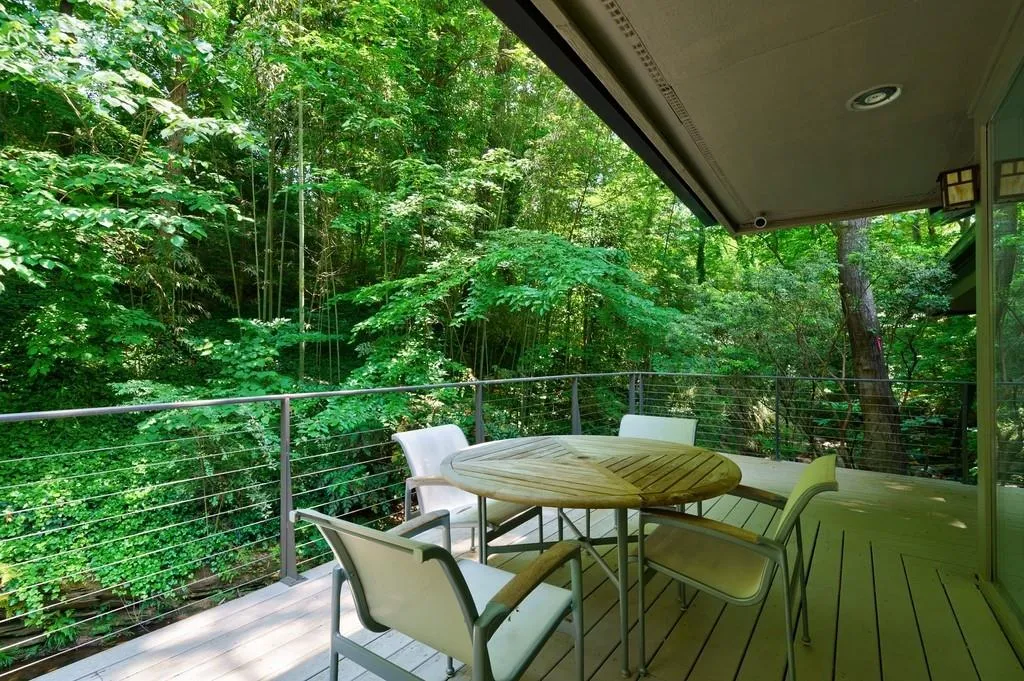 465 Hillside Drive Nw, Atlanta, Georgia 30342, 5 Bedrooms Bedrooms, ,4 BathroomsBathrooms,Residential,For Sale,465 Hillside Drive Nw,7657057